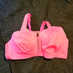 COPY - Victoria’s Secret sport incredible knockout ultra max cheetah print spor…